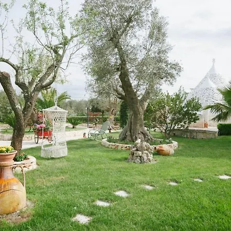 Holiday home Trulli Il Bouganville Private Pool And Relaxation *